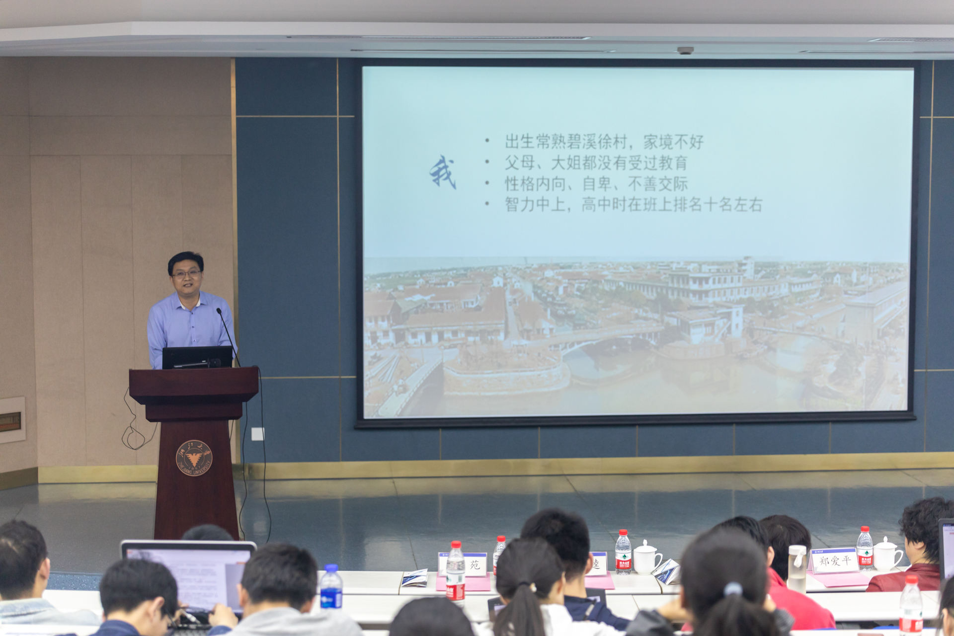 3N5A6115_x1920.jpg 3N5A6115_x1920.jpg