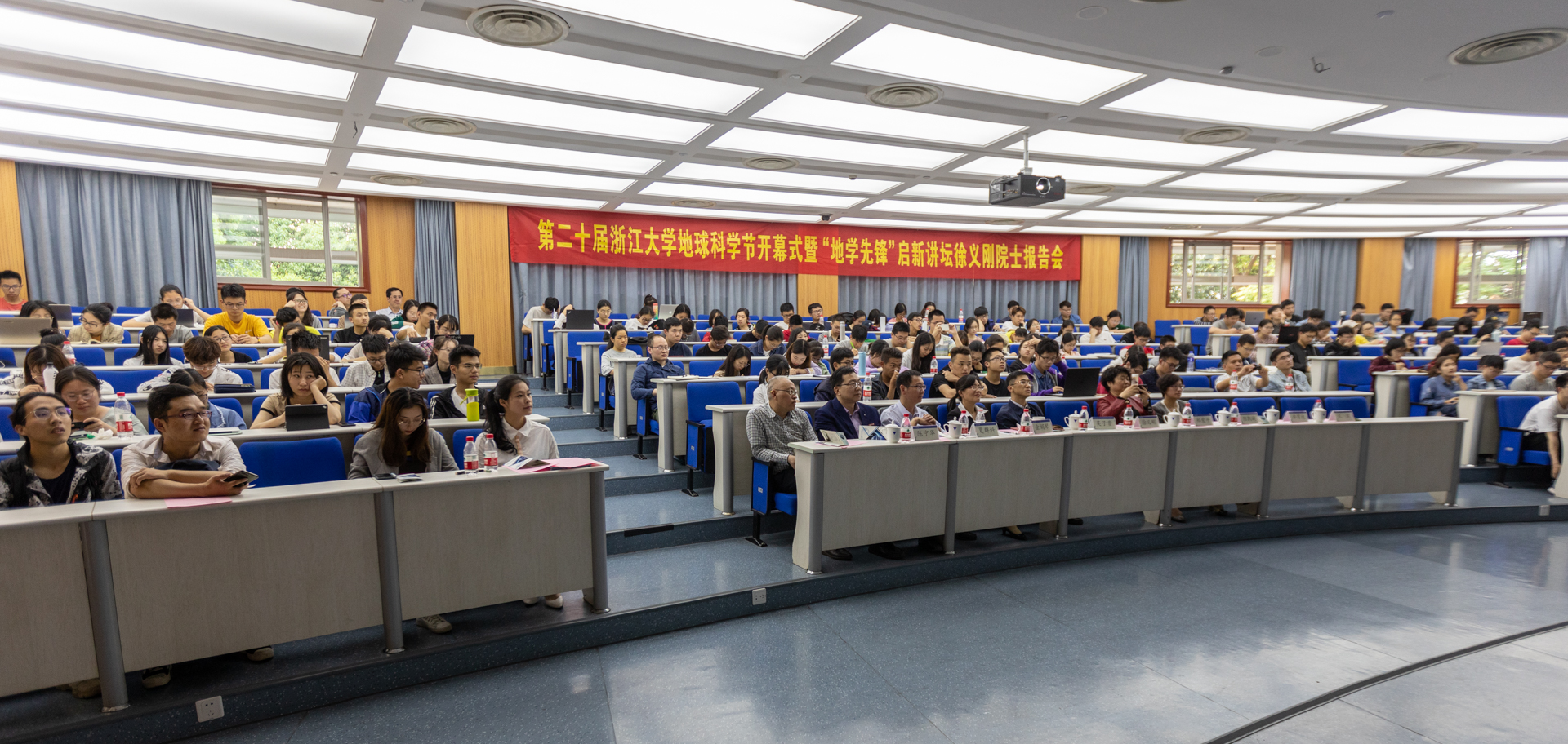 3N5A6166_x1920.jpg 3N5A6166_x1920.jpg