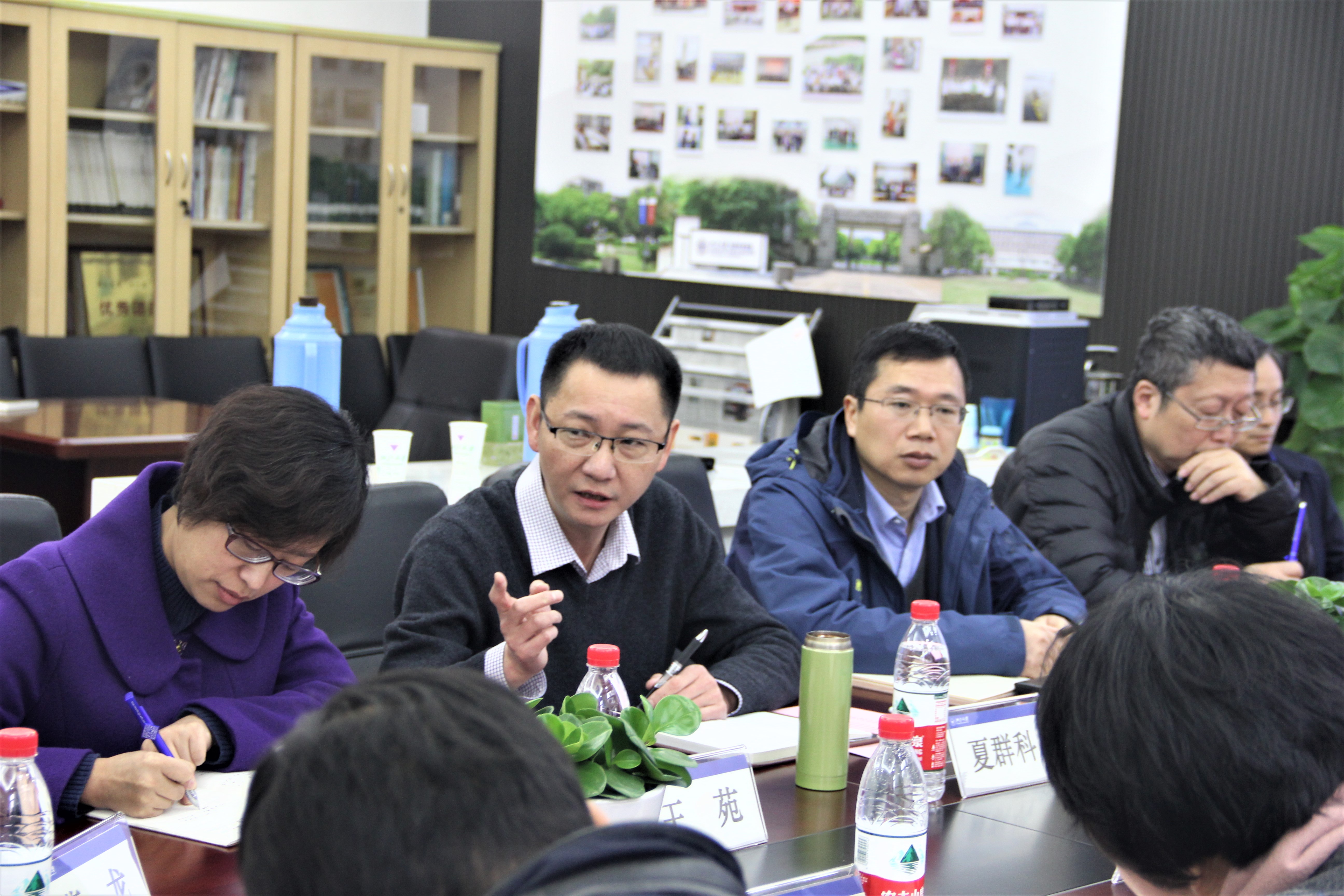 IMG_0345.jpg IMG_0345.jpg